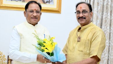 मुख्यमंत्री से छत्तीसगढ़ योग आयोग के नवनियुक्त अध्यक्ष संजय अग्रवाल ने की सौजन्य मुलाकात 2 मुख्यमंत्री से छत्तीसगढ़ योग आयोग के नवनियुक्त अध्यक्ष संजय अग्रवाल ने की सौजन्य मुलाकात