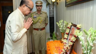 डॉ श्यामा प्रसाद मुखर्जी की पुण्यतिथि पर राज्यपाल ने दी श्रद्धांजलि 4 23A 103