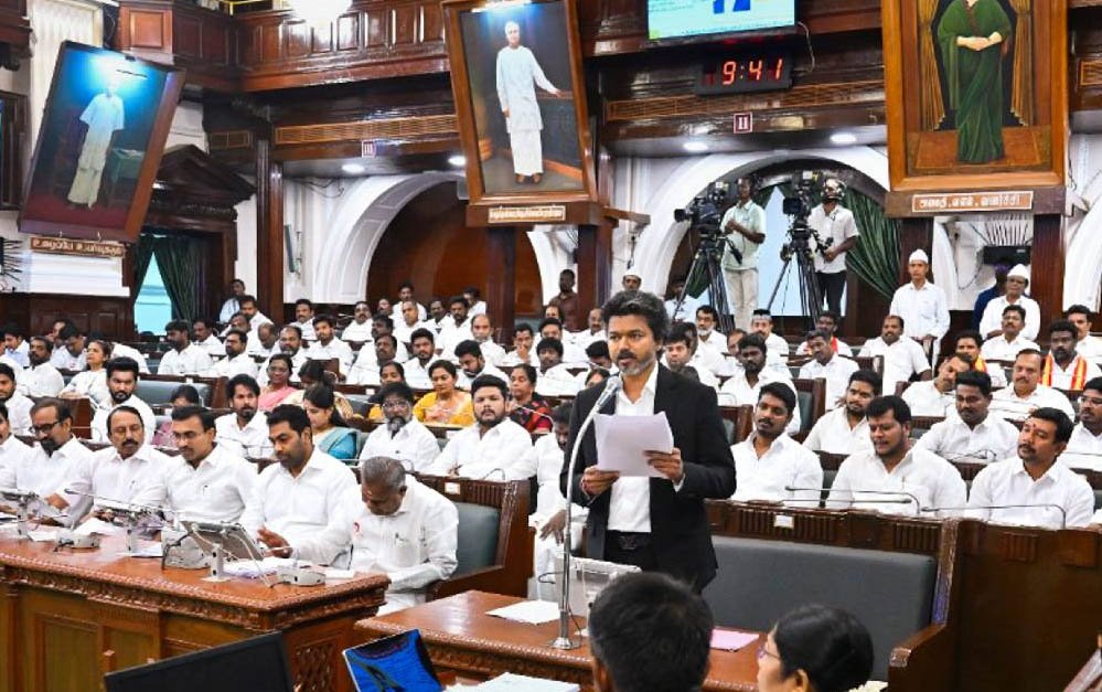 पेरियार और भगवान दोनों पर भरोसा! CM विजय के बयान ने छेड़ी नई बहस 1 23A 183