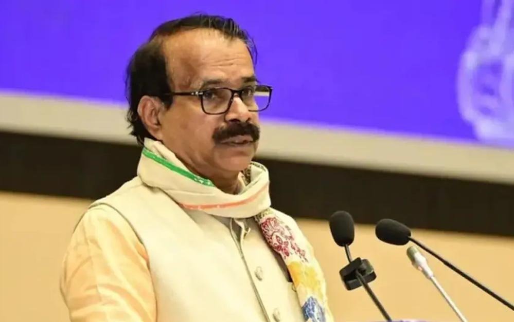 केंद्रीय राज्य मंत्री पद से जॉर्ज कुरियन का इस्तीफा स्वीकार, राष्ट्रपति ने दी मंजूरी 1 23A 45
