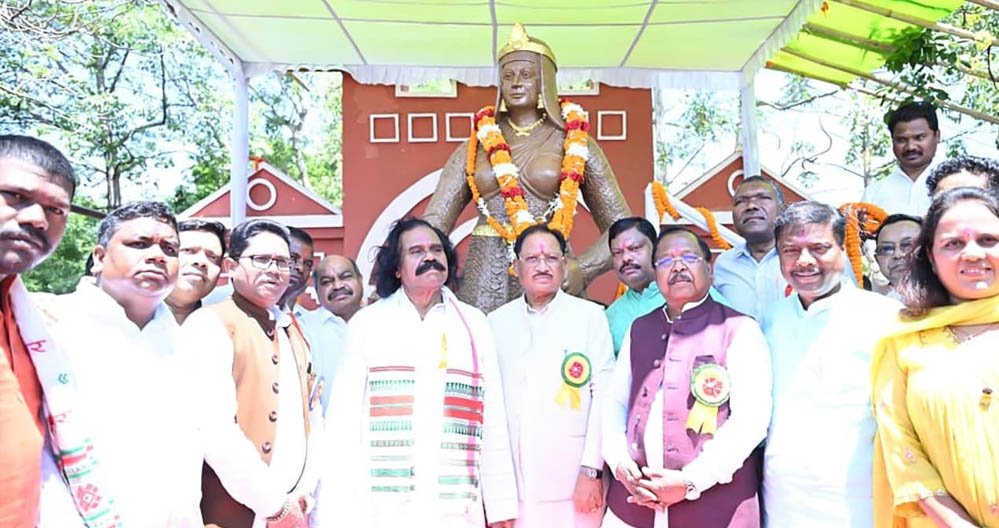 Chief Minister Vishnu Deo Sai stated that Queen Durgavati's sacrifice is a source of inspiration for the people of the country. 1 24A 189