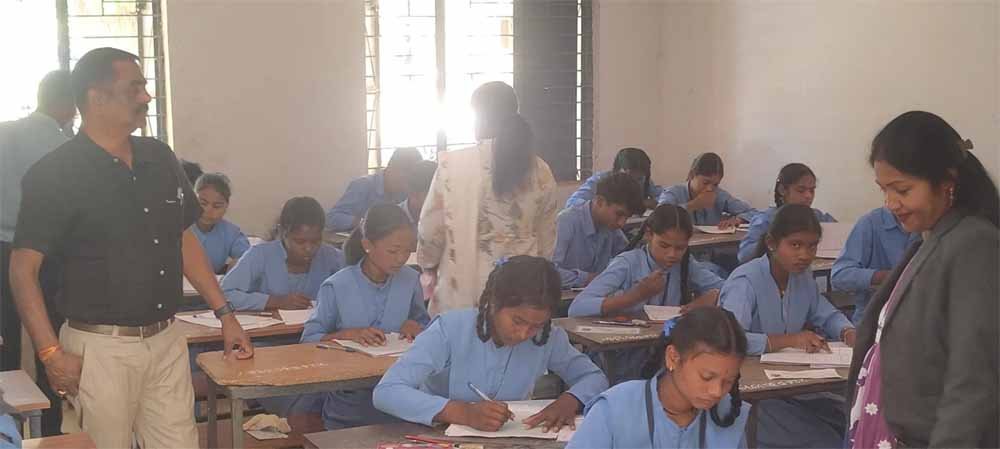 शिक्षा के क्षेत्र में बस्तर की बड़ी उपलब्धि, राष्ट्रीय छात्रवृत्ति परीक्षा में मिला प्रदेश में तीसरा स्थान 1 Chhattisgarh News 01 2 19 1