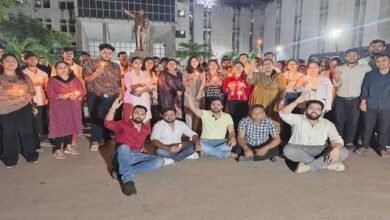 बाहरी राज्यों से आउटसोर्सिंग का विरोध, रायपुर में डॉक्टरों ने कैंडल मार्च निकालकर जताया आक्रोश 2 Chhattisgarh News 06 3 16