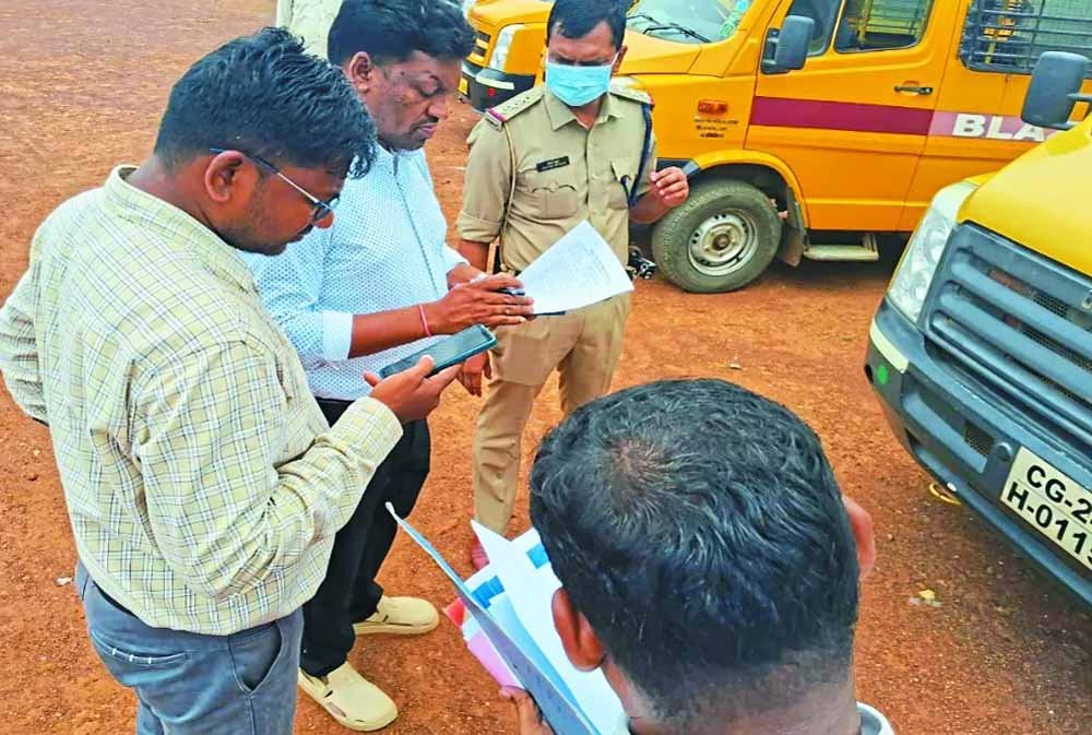 स्कूल बसों की चेकिंग अभियान में खुली पोल, 5 बसों में खामियां मिलने पर चालान जारी 1 Chhattisgarh News 06 3 18