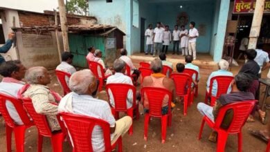 नैनो डीएपी-यूरिया के फायदे समझाने सड़क पर उतरे दल, नुक्कड़ नाटक से किसानों को किया जागरूक 3 Chhattisgarh News 07 3 14