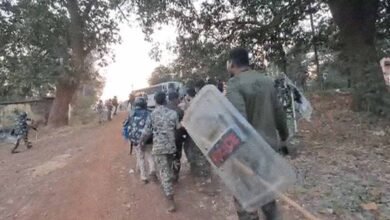 धर्मांतरण मुद्दे पर बवाल, भारी पुलिस बल तैनात; छावनी में तब्दील हुआ गांव 2 Chhattisgarh News 11 3 8