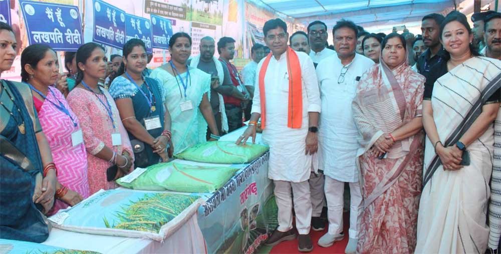 सारंगढ़-बिलाईगढ़ में 'खेती बचाओ अभियान' और 'प्राकृतिक खेती कार्यशाला' का आयोजन 1 Jevik 01