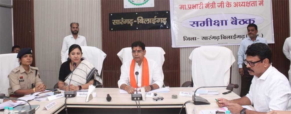 राजस्व, पीएम आवास और बुनियादी ढाँचे के लिए दिए कड़े निर्देश 1 Tank 01 8