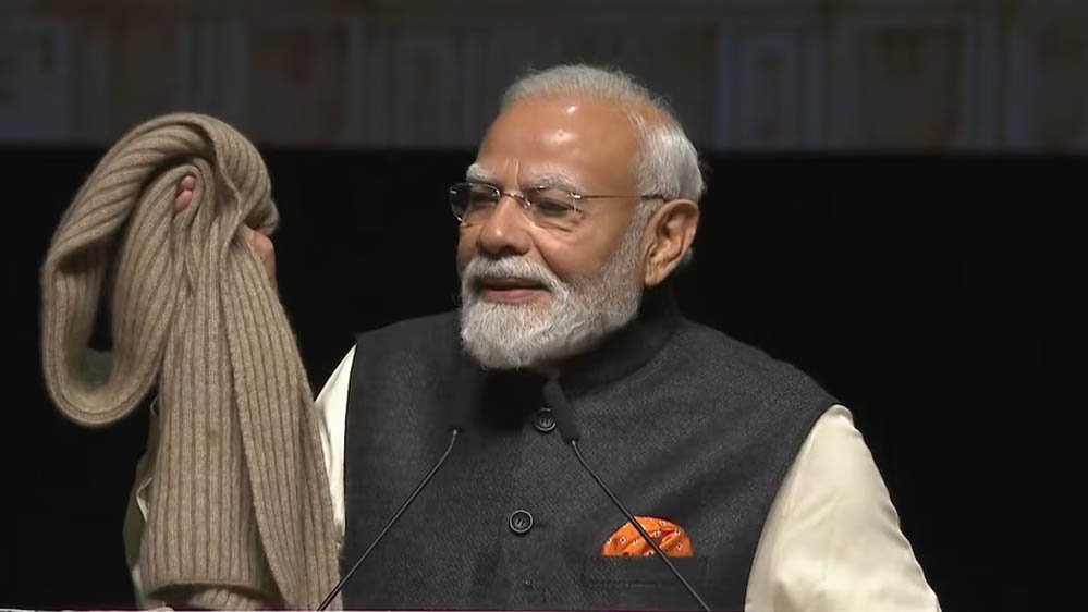 न्यूजीलैंड दौरे पर PM मोदी का भावुक पल, 'कीवी शख्स का दिया मफलर आज भी मेरे पास' 1 11A 116 2