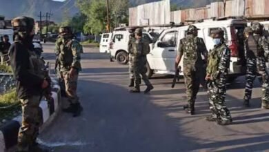 शोपियां में आतंकियों पर कसा शिकंजा, सेना-पुलिस का संयुक्त ऑपरेशन जारी, चार गांव खाली कराए गए 2 15 5