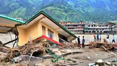 हिमाचल-उत्तराखंड में बारिश का कहर: जिस्पा में बादल फटा, धराली-हर्षिल में रातभर दहशत 2 1A 35