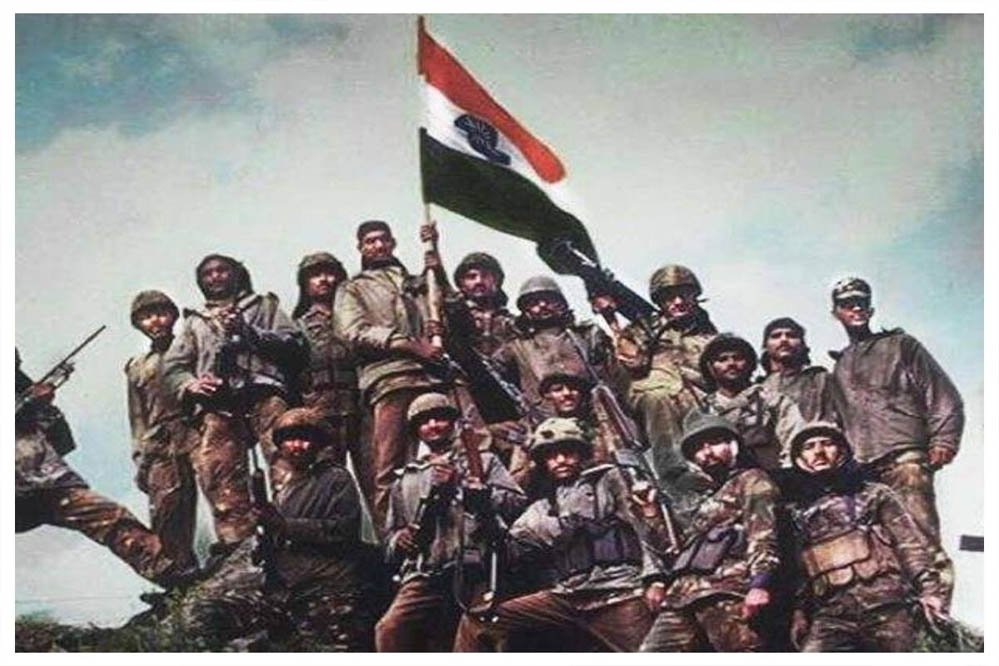कारगिल का हैरान करने वाला किस्सा: पाकिस्तानी अफसर संग सिगरेट पी, फिर प्वाइंट 5465 पर भारत ने जमाया कब्जा 1 30A 114
