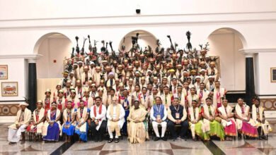 CG News: राष्ट्रपति मुर्मु से मिले बस्तर पंडुम-2026 विजेता, परगना मांझी और पद्म पुरस्कार विजेताओं के प्रतिनिधि भी रहे मौजूद 3 31A 15 1