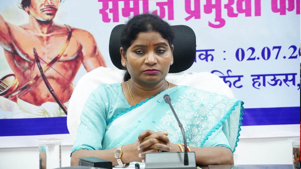 रायपुर: आदिवासी अधिकारों की मजबूती पर जोर, डॉ. आशा लकड़ा ने राष्ट्रीय अनुसूचित जनजाति आयोग की प्रतिबद्धता दोहराई 1 3A 31 1
