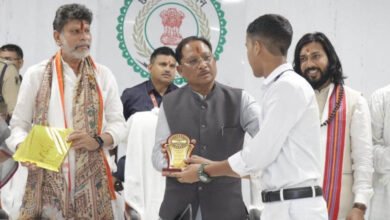 रायपुर में मेधावी छात्रों का सम्मान, मुख्यमंत्री विष्णुदेव साय ने उज्ज्वल भविष्य की दी शुभकामनाएं 3 3A 9