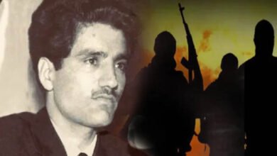 कश्मीर में शिक्षा पर नया विवाद: स्कूली सामग्री में मकबूल भट्ट को 'शहीद' बताए जाने के आरोप से मचा हड़कंप 2 4A 51 2