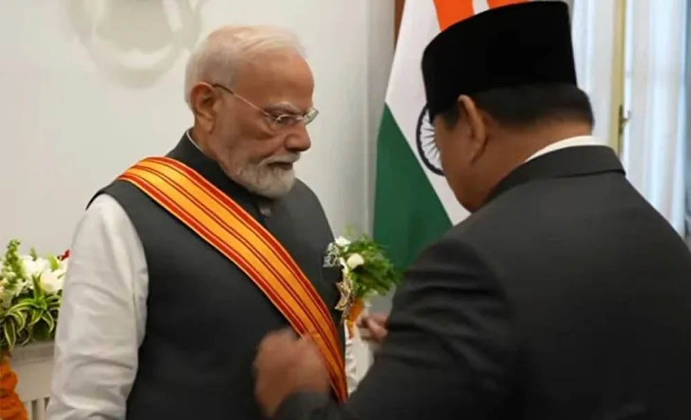प्रधानमंत्री मोदी के नाम एक और वैश्विक सम्मान, इंडोनेशिया के सर्वोच्च अवॉर्ड के बाद जानें कितने देशों ने किया सम्मानित 1 7A 102