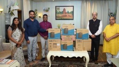 डिजिटल शिक्षा को बढ़ावा, मांझीगुडा के स्वामी आत्मानंद स्कूल को मिले 10 कंप्यूटर 4 7A 94 2