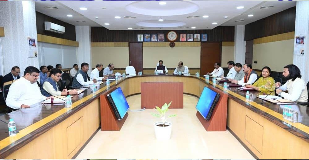 CG Cabinet Highlights: साय सरकार के 11 बड़े फैसले, Ease of Doing Business से OTS योजना और बस्तर फाइटर्स तक बड़े ऐलान 1 9A 16