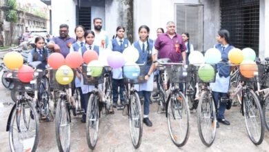 शाला प्रवेश उत्सव में शिक्षा और बेटी सशक्तिकरण का दिया संदेश 7 Betiya 03