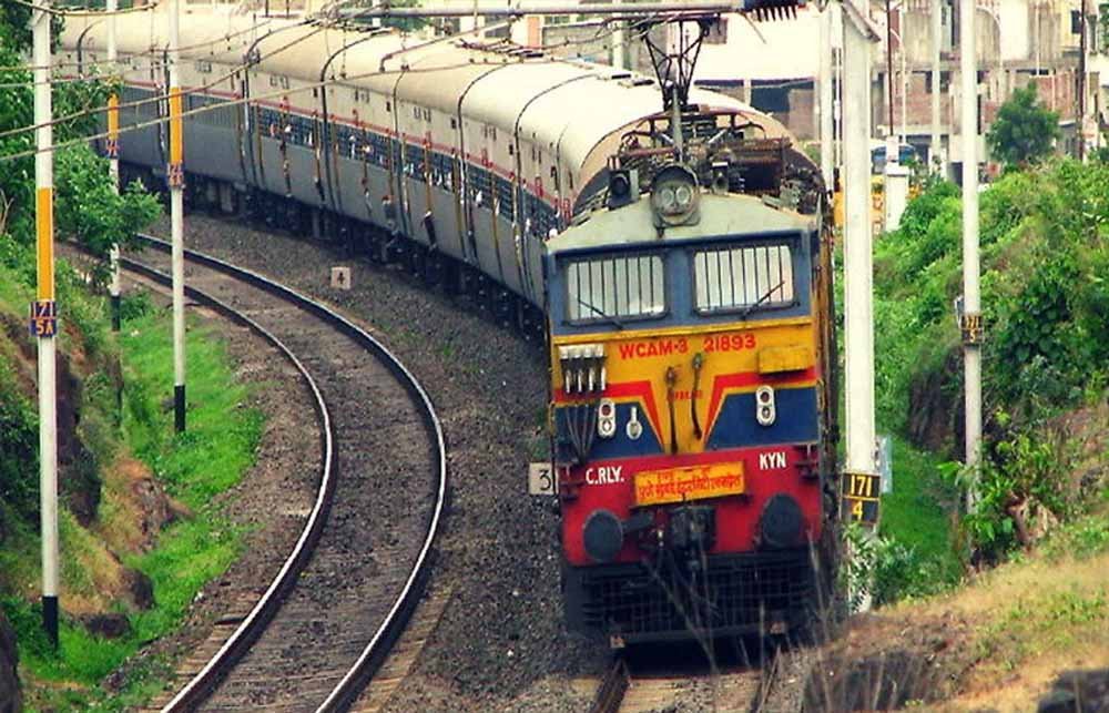 CG Rail News: नॉन-इंटरलाकिंग कार्य के चलते रायपुर मंडल की कई ट्रेनें रद्द, सफर से पहले देखें लिस्ट 1 Chhattisgarh News 03 3 18