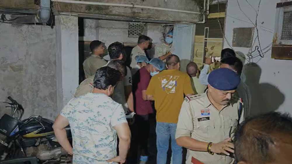 CG Breaking: सट्टे के कर्ज से तंग आकर परिवार के पांच सदस्यों की मौत, पुलिस जांच में जुटी 1 Chhattisgarh News 03 3 24
