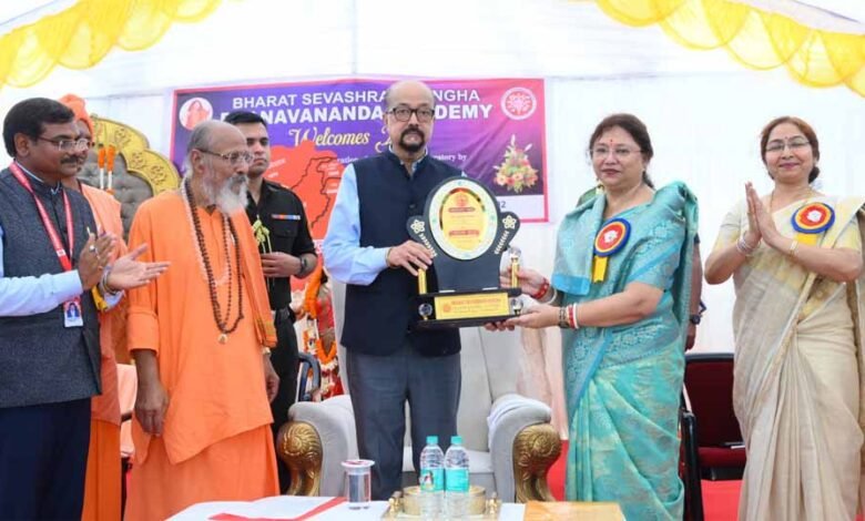 AI और रोबोटिक्स पर राज्यपाल डेका का जोर, बोले- तकनीक का उद्देश्य मानव कल्याण होना चाहिए 5 Chhattisgarh News 08 1 3