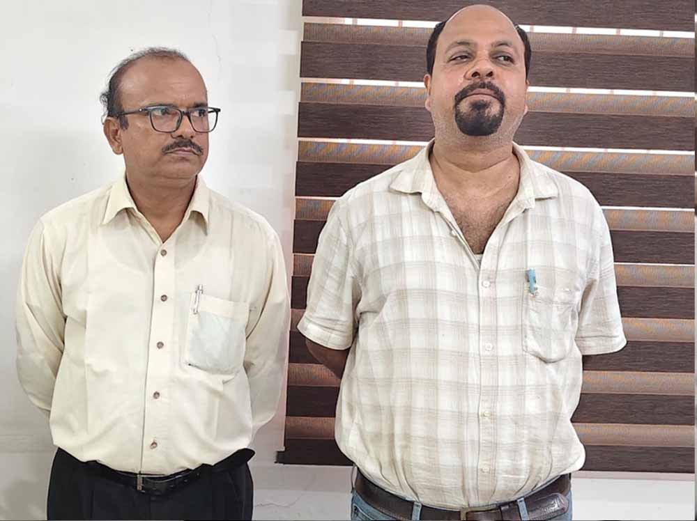 CG News: भिलाई स्टील प्लांट स्क्रैप चोरी केस में GM समेत दो अफसर गिरफ्तार, कार्रवाई जारी 1 Chhattisgarh News 08 3 8