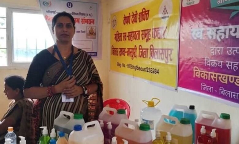 महिला स्व सहायता समूह बना ग्रामीण विकास की प्रेरक मिसाल 3 Help 01 3