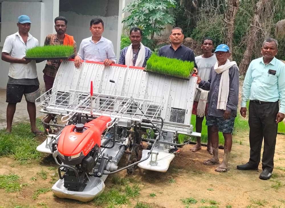 मरवाही के किसान विनय अभिषेक सिंह की मांग का हुआ समयबद्ध निराकरण, आधुनिक कृषि यंत्रीकरण से खेती होगी आसान 1 Krashi 01 3
