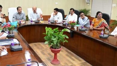 धान की 23,250 पारंपरिक किस्मों से लेकर आधुनिक बायोटेक लैब तक, कृषि विश्वविद्यालय की शोध गतिविधियों का किया निरीक्षण 4 Krashi 01