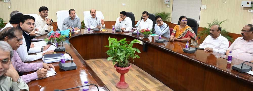 धान की 23,250 पारंपरिक किस्मों से लेकर आधुनिक बायोटेक लैब तक, कृषि विश्वविद्यालय की शोध गतिविधियों का किया निरीक्षण 1 Krashi 01