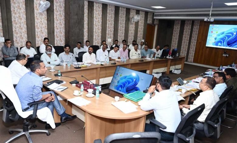 यूटिलिटी शिफ्टिंग कार्य में तेजी लाएं, सरकारी भवनों के उपकरणों का डिजिटल रिकॉर्ड रखें 8 Pwd 06
