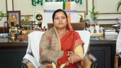 मन की बात' से विकसित भारत का संकल्प हुआ और मजबूत: प्रधानमंत्री के प्रेरक संदेशों का मंत्री लक्ष्मी राजवाड़े ने किया श्रवण 2 Raj 01