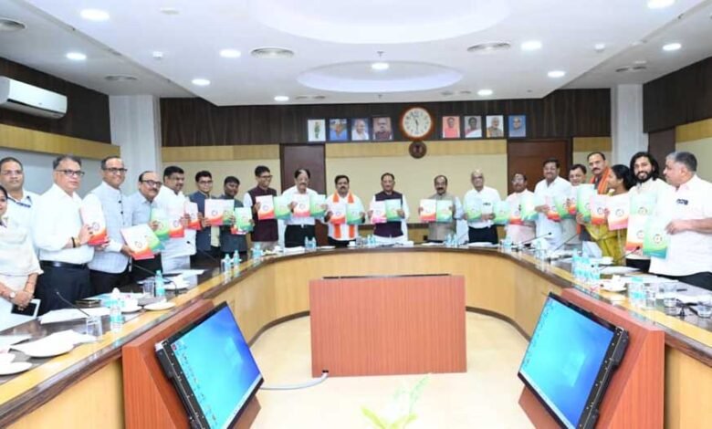 राज्य स्तर पर 343 और जिला स्तर पर 99 संकेतकों के माध्यम से होगी विकास कार्यों की प्रभावी निगरानी 10 Vimochan 02