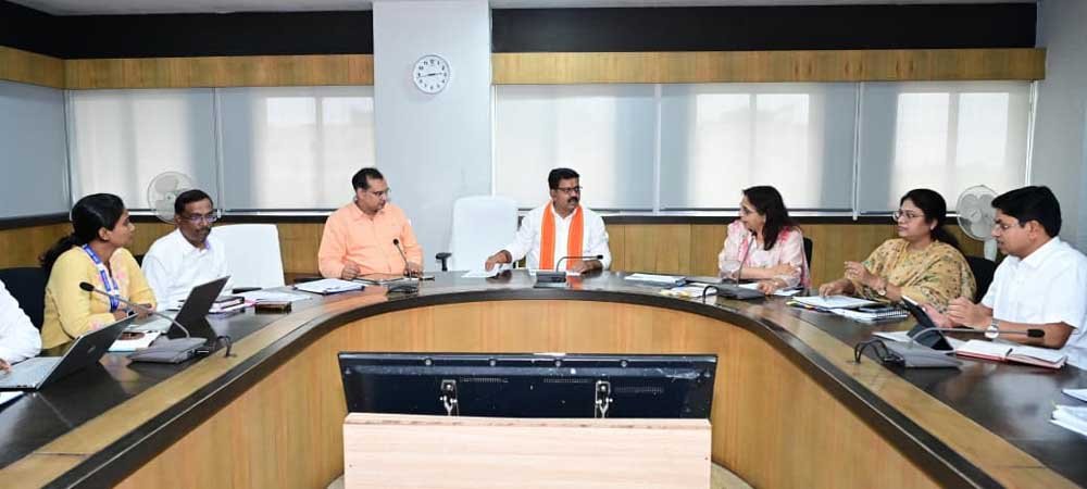 सड़क रखरखाव में तकनीक का इस्तेमाल, मासिक वीडियो निरीक्षण से होगी तेज़ कार्रवाई 1 ai 05j 2