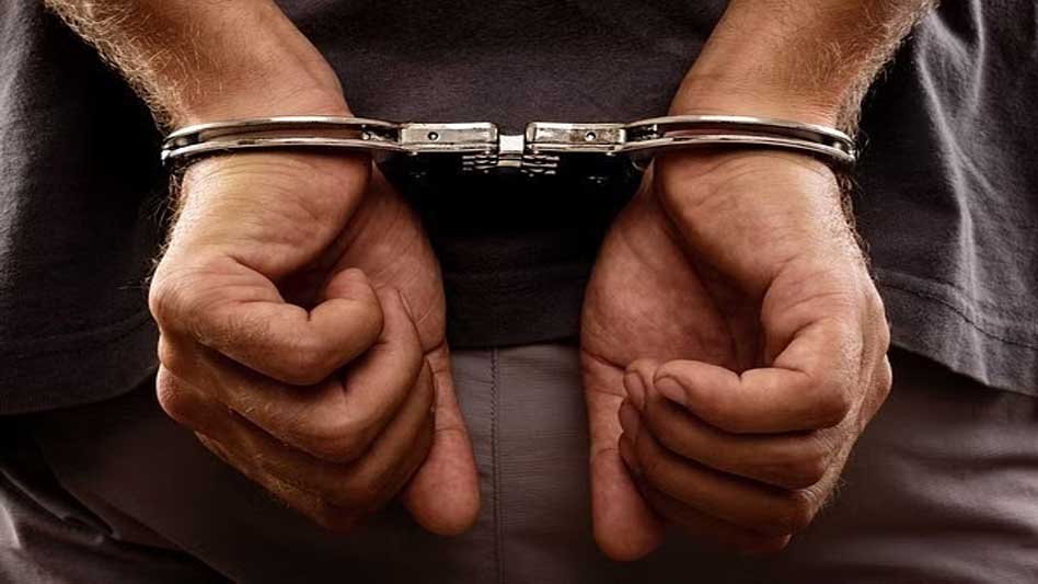 19 लाख की कथित वसूली ने खोली पुलिस की पोल, दिवंगत आरक्षक केस में थाना प्रभारी अरेस्ट 1 arresteda 132 1 1