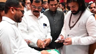 जनप्रतिनिधियों और नागरिकों का भरपूर समर्थन स्थानीय से राष्ट्रीय बाजार की ओर बढ़ रहा अरपा-बिहान विष्णुभोग चावल 2 cHAWAL 03