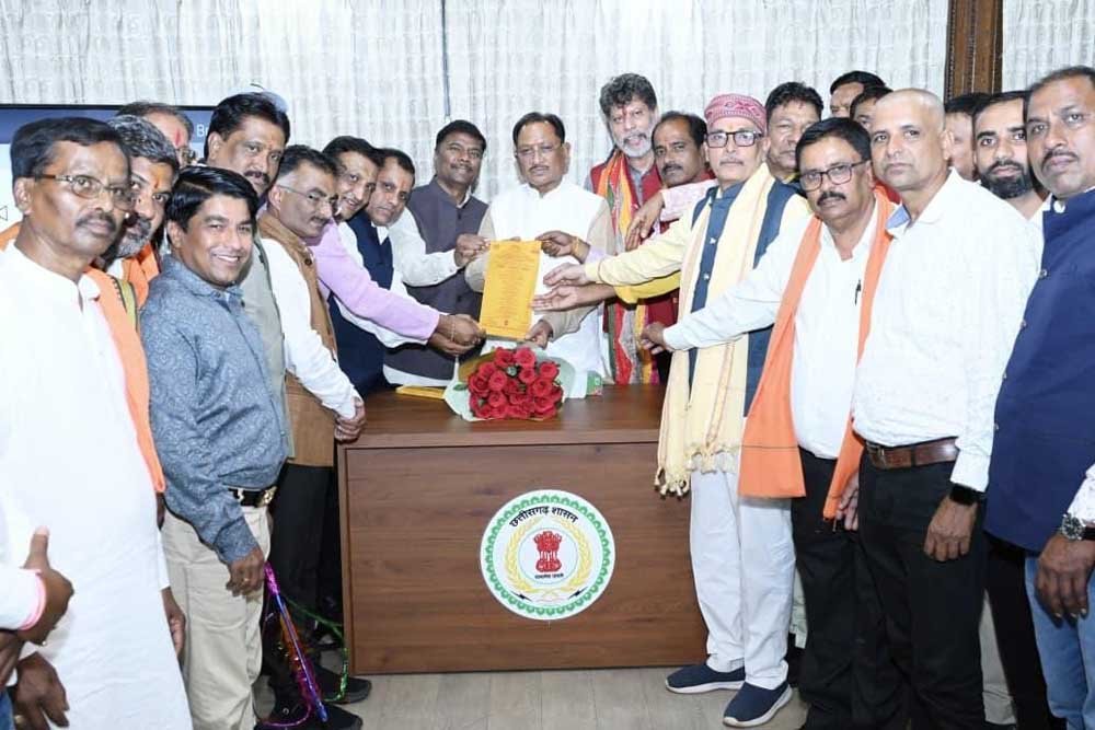 आस्था और परंपरा का अद्भुत संगम, मुख्यमंत्री ने तुपकी चलाकर भगवान जगन्नाथ को दी प्रतीकात्मक सलामी 1 cM 09 1