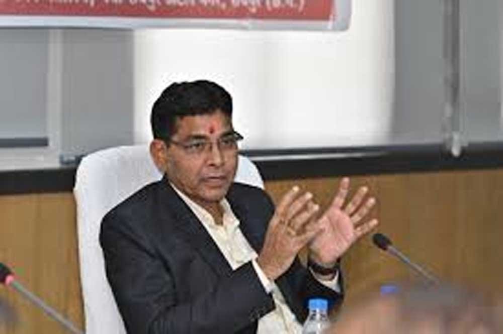 डीएमएफ से बलौदाबाजार, पलारी और सिमगा विकासखंड के स्कूलों का होगा कायाकल्प 1 tank 2