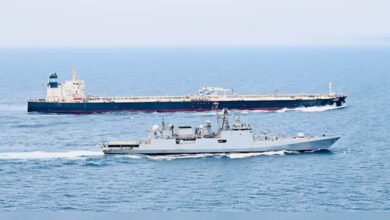 Red Sea में भारत की बड़ी कार्रवाई, हूती हमले के बाद नौसेना एक्टिव; INS आदित्य-त्रिशूल ने संभाली कमान 2 10A 162