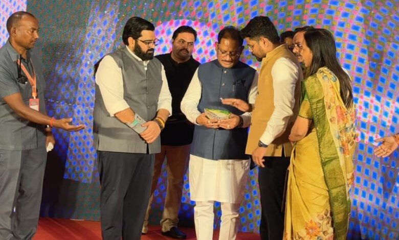 कृषि क्षेत्र में नवाचार को बढ़ावा देने की पहल, ITV नेटवर्क यूथ कॉन्क्लेव में डॉ. विकास लुनावत सम्मानित 6 10A 182