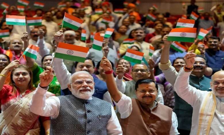 झारखंड छात्र आंदोलन पर संसद में सियासी घमासान, NDA ने निकाला मार्च; राहुल गांधी बने निशाने पर 2 11A 66