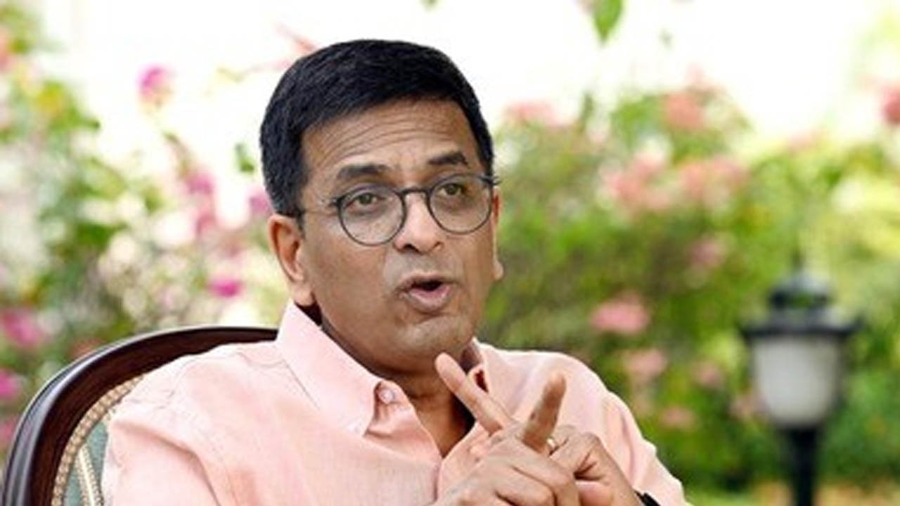 पुतिन के लिए मददगार बने पूर्व CJI चंद्रचूड़, रूस के अरबों डॉलर के विवाद में करेंगे मध्यस्थता 1 12A 119