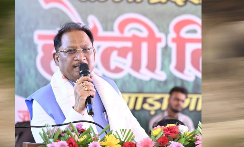 हरेली के पावन अवसर पर राजस्व मंत्री टंकराम वर्मा के नवीन शासकीय आवास के गृह प्रवेश कार्यक्रम में शामिल हुए मुख्यमंत्री विष्णुदेव साय 1 12A 241
