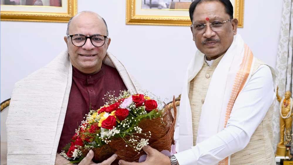 मुख्यमंत्री विष्णुदेव साय से निर्माता-निर्देशक डॉ. चंद्रप्रकाश द्विवेदी ने की सौजन्य मुलाकात 1 14A 149