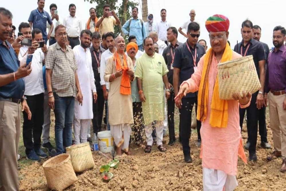 CG Agriculture: खेती-किसानी को मिली नई रफ्तार, खाद-बीज से डिजिटल सेवाओं तक किसानों को मिल रहा बड़ा लाभ 1 14A 38 1