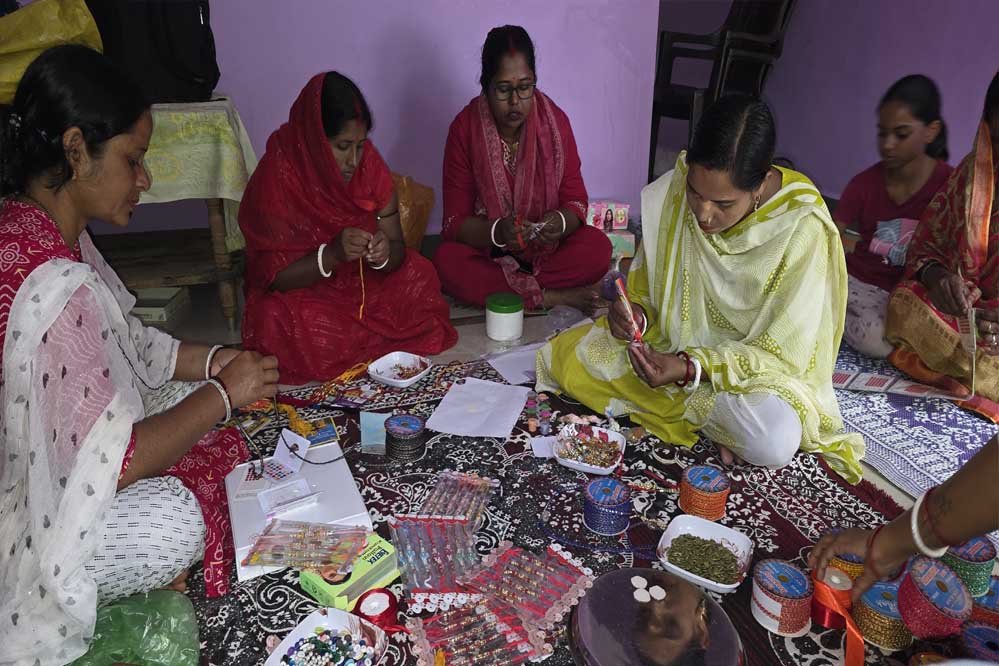 Bihan Yojana: सरिता यादव ने मेहनत से बदली परिवार की तस्वीर, योजना से मिली आजीविका को नई उड़ान 1 23A 171 1