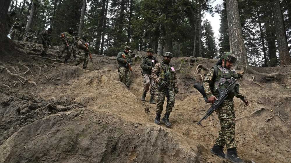 आतंकियों की नई धमकी से दहशत, कश्मीरी पंडितों को पत्र भेजकर नामों के साथ दी चेतावनी 1 24A 24