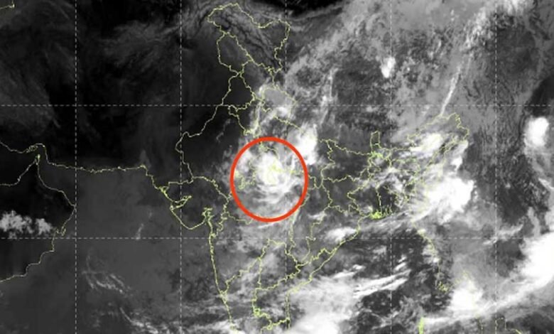 अंतरिक्ष से दिखा मॉनसून का खौफनाक नजारा! सैटेलाइट फोटो में बादलों ने बनाया विशाल घेरा 1 25A 92 2